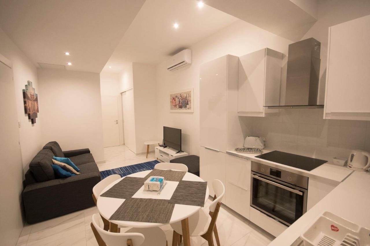4 Bedroom Apartment Near Sliema Seafront المظهر الخارجي الصورة